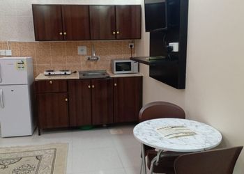 شقة بغرفتين نوم وصالة 