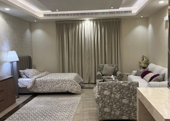 استديو مودرن للنساء فقط