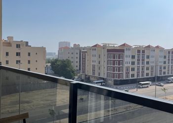 استديو هادئ بسرير ماستر 