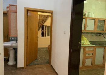دور بمجلس وثلاث غرف نوم