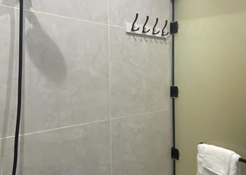 استديو بسرير ماستر وجلسة جانبية