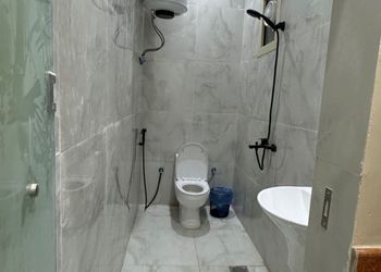 استديو بسرير ماستر وجلسة جانبية