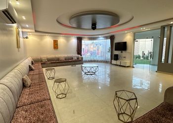 شاليه بألعاب مائية ومسطح اخضر
