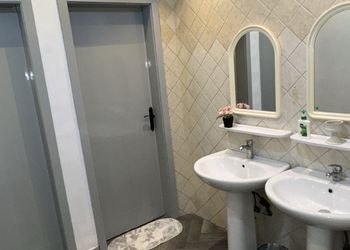 استديو بسرير ماستر وجلسة جانبية