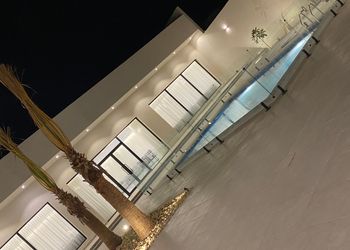 استراحة بمجلس واسع ومسبح