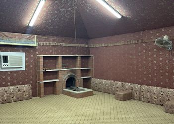 استراحة بجلسات واسعة