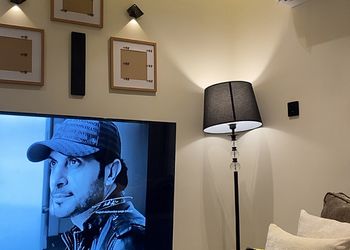 استديو بسرير ماستر وجلسة جانبية 