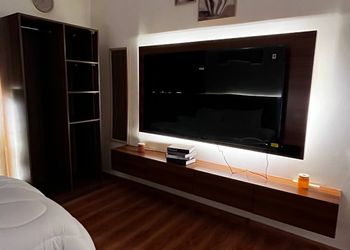 استديو هادئ بسرير ماستر