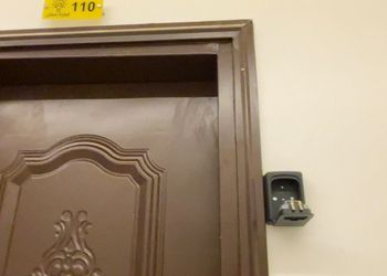 استديو بسرير ماستر وأثاث مريح 