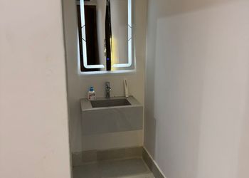 استديو بسرير ماستر وجلسة جانبية
