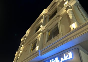 شقة بأثاث مريح وبسيط 