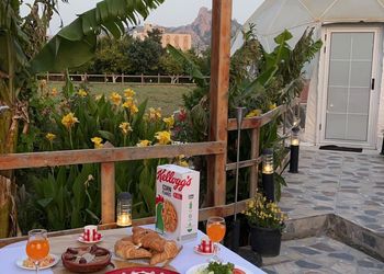 كوخ ريفي بإطلالة على الجبل 