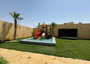 شاليه بمجلس ومسبح داخلي 