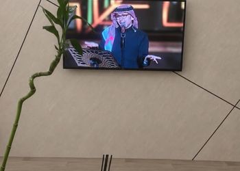 شقة بغرفة معيشة وغرفة نوم 
