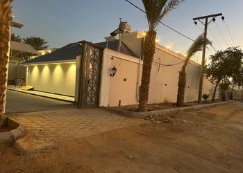 مزرعة بجلسة خارجية ومسبح