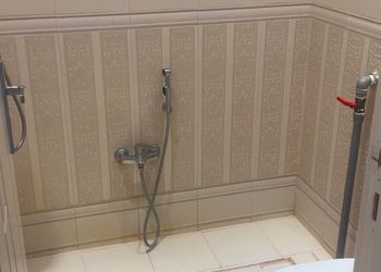 شاليه بمسطح اخضر ومسبح 