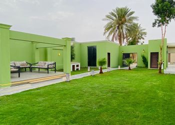 شاليه بركن شواء  و جلسة خارجية 
