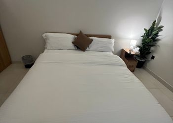 استديو هادئ بسرير ماستر 