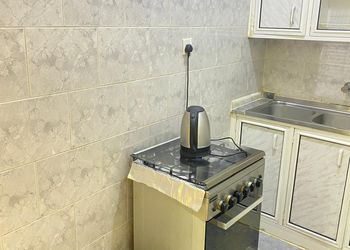 استديو بسرير ماستر وأثاث مريح 