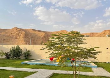 شاليه بأجواء ريفية وألعاب مائية