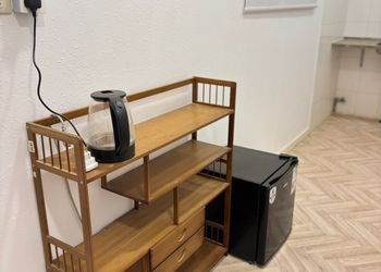 استديو بسرير ماستر وجلسة جانبية