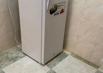 شقة بغرفتين نوم وصالة 