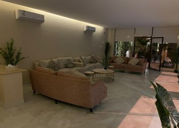 شاليه بمسطح اخضر