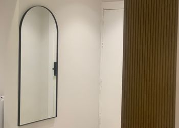 استديو أنيق بسرير ماستر وجلسة جانبية 