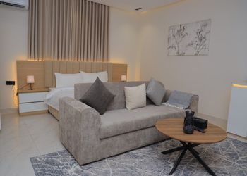 استديو بدخول ذاتي وسرير مريح 