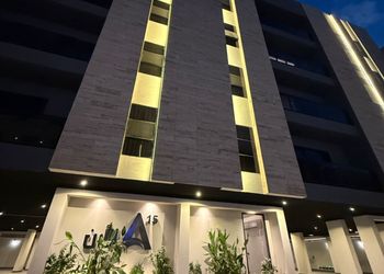 استديو بسرير ماستر وجلسه جانبيه