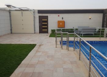 منتجع فندقي بمسطح اخضر