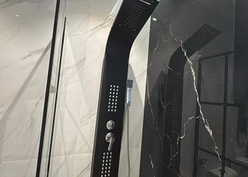 شقة بغرفة معيشة وغرفتين نوم 