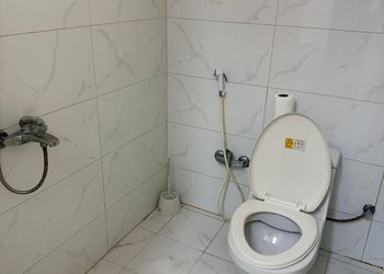 شقة بغرفتين نوم وصالة 