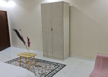 شقة بغرفتين نوم وصالة 