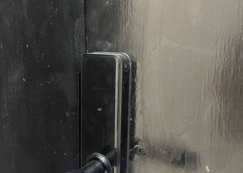 استوديو بأثاث فاخر و دخول ذاتي  