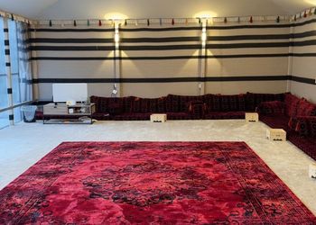استراحة بجلسة خارجيه وملحق