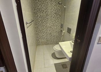 استديو بثلاث اسره فردية