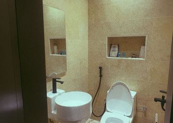 استديو بسرير ماستر وأثاث مريح 