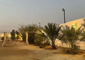 استراحة بمجالس وجلسة خارجية