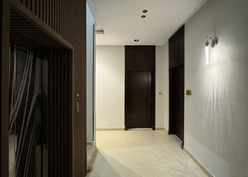 استديو هادئ بدخول ذاتي 