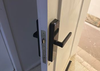 استديو هادئ بسرير ماستر 