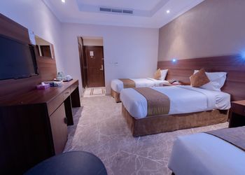 استديو بأثاث مريح وبسيط 