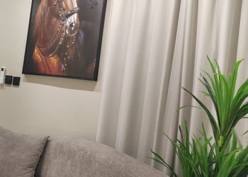 استديو بسرير ماستر وجلسة جانبية