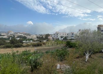 شقة بصالة وغرفتين نوم 