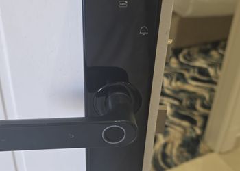 استديو بسرير ماستر  ودخول ذاتي 