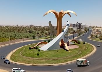 استديو هادئ بأثاث مريح