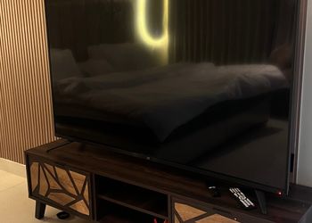 استديو بسرير ماستر وجلسة جانبية 