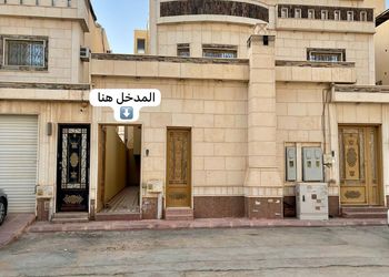 شقة بغرفتين نوم وأثاث هادئ