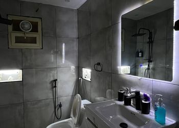 استديو هادئ بدخول ذاتي 