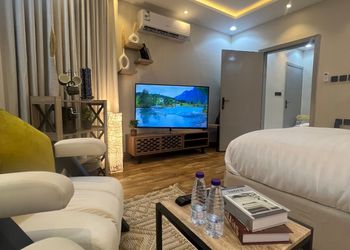 استديو بسرير ماستر